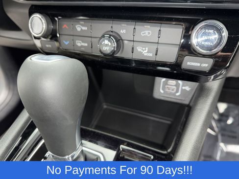 New 2026 Jeep Compass Latitude image 18