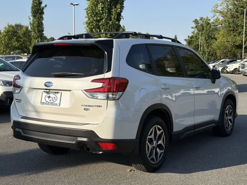 Used 2024 Subaru Forester Premium AWD/4WD image 3