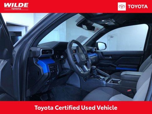 Certified 2025 Toyota Tacoma TRD Off-Road AWD/4WD image 2
