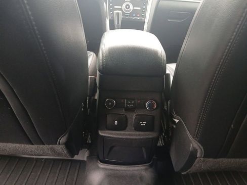 Used 2017 Ford Explorer Limited image 37