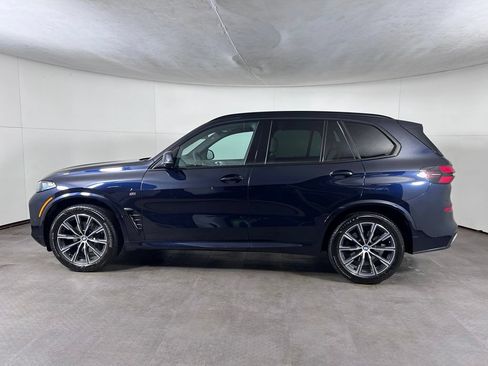 Used 2025 BMW X5 xDrive40i w/ M Sport Package AWD/4WD image 2