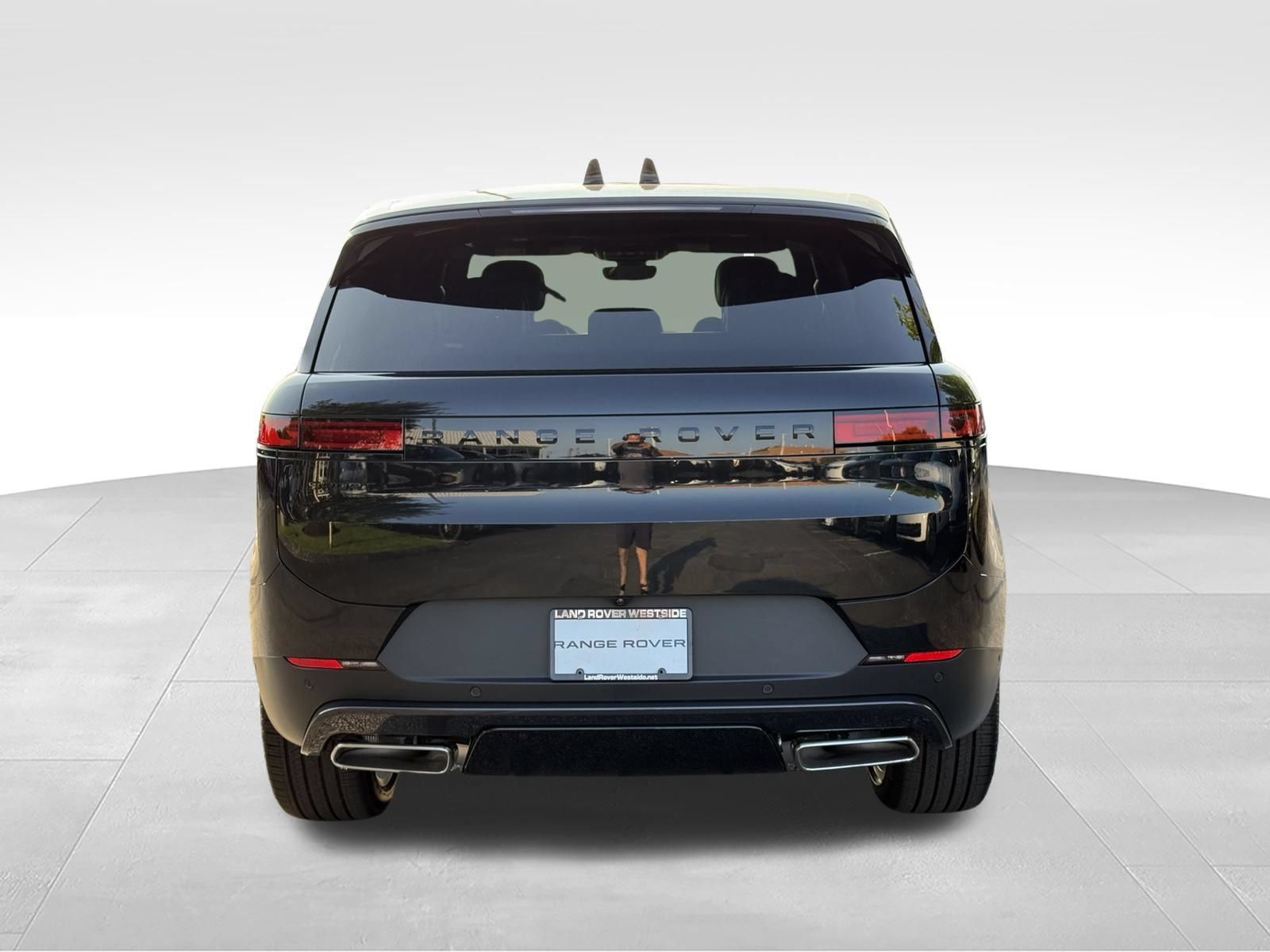 New 2027 Land Rover Range Rover Sport SE AWD/4WD image 4