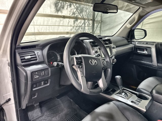 Used 2018 Toyota 4Runner SR5 Premium RWD image 10