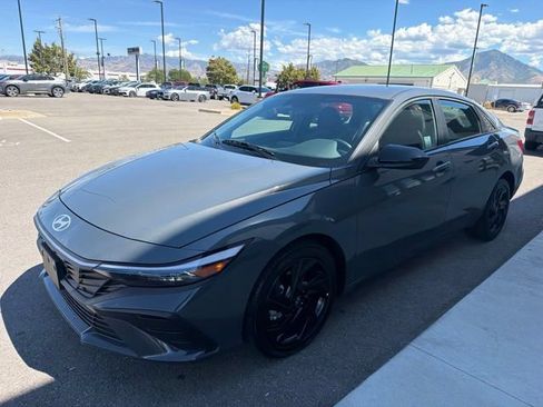 Used 2026 Hyundai Elantra Sport FWD image 3