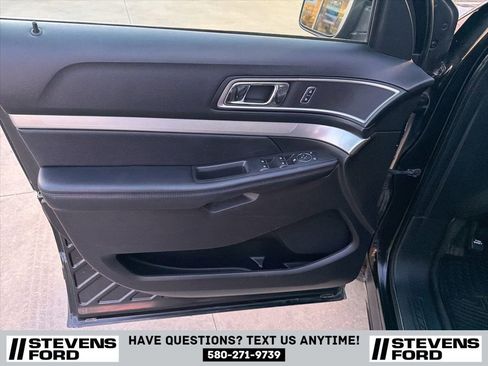 Used 2017 Ford Explorer XLT w/ Equipment Group 202A image 20