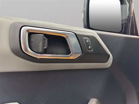 Used 2021 Ford Bronco Badlands image 12