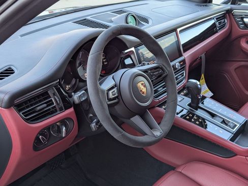 New 2026 Porsche Macan S image 4