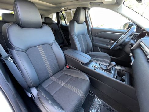 Used 2025 MAZDA CX-50 AWD 2.5 S w/ Premium Package image 39