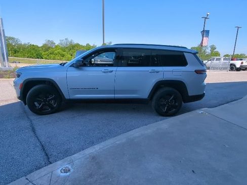 Certified 2021 Jeep Grand Cherokee L Laredo AWD/4WD image 28