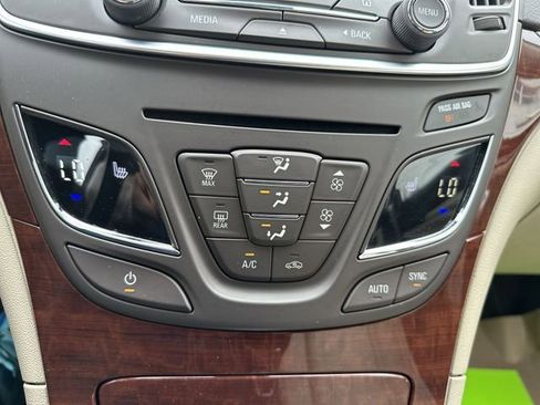 Used 2014 Buick Regal Premium FWD image 19