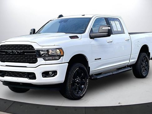 Certified 2024 RAM 2500 Big Horn w/ Night Edition AWD/4WD image 4