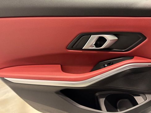 Used 2025 BMW 330i xDrive Sedan image 24