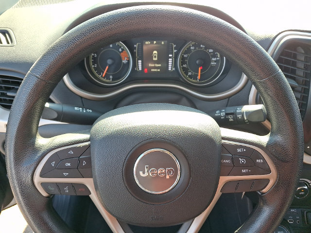 Used 2016 Jeep Cherokee Sport AWD/4WD image 4