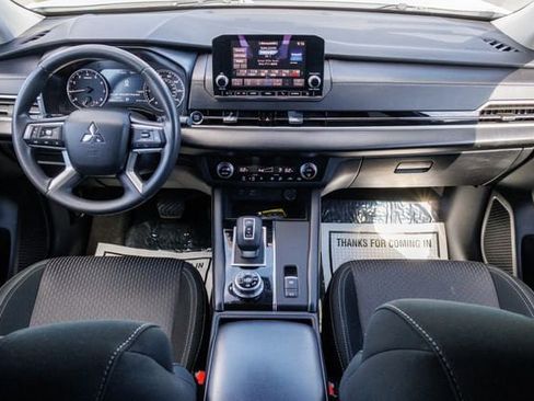 Used 2024 Mitsubishi Outlander ES AWD/4WD image 22