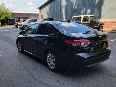 Used 2024 Toyota Corolla LE FWD image 8