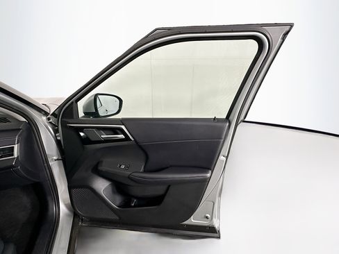 Used 2024 Mitsubishi Outlander SE image 32