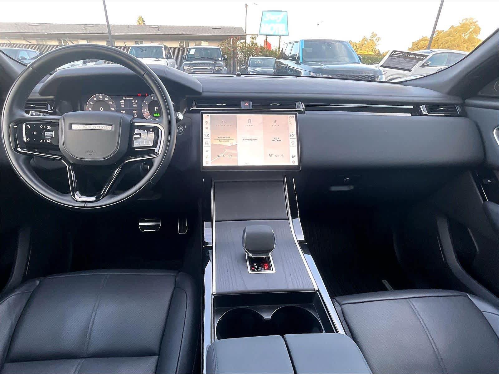 Used 2026 Land Rover Range Rover Velar Dynamic SE AWD/4WD image 17