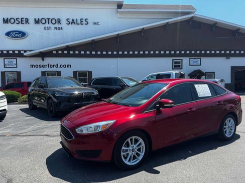 Used 2016 Ford Focus SE w/ SE Power Seat Package FWD image 1