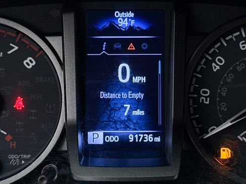 Used 2020 Toyota Tacoma TRD Sport w/ Technology Package AWD/4WD image 32