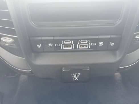 Used 2025 RAM 1500 Limited AWD/4WD image 14