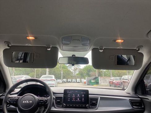 Used 2022 Kia Rio S image 28