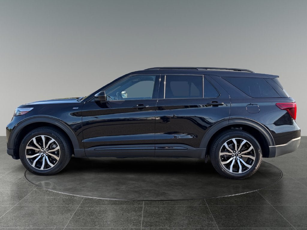 Used 2022 Ford Explorer ST-Line w/ Class IV Trailer Tow Package AWD/4WD image 5