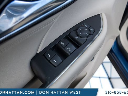 Used 2023 Buick Envision Preferred FWD image 16