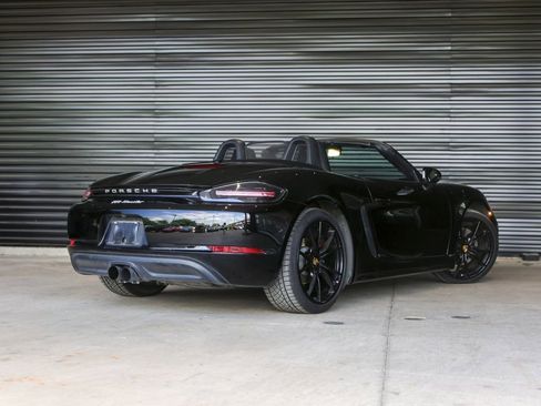 Certified 2017 Porsche 718 Boxster image 7