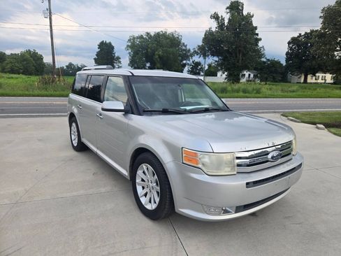 Used 2009 Ford Flex SEL FWD image 4