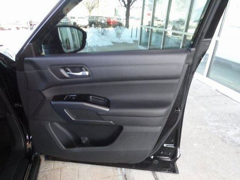 Certified 2024 Nissan Pathfinder SL image 23