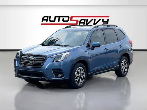 Used 2024 Subaru Forester Premium AWD/4WD image 3
