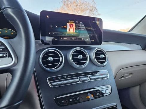 Certified 2022 Mercedes-Benz GLC 300 image 25