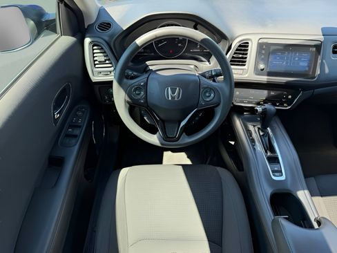 Certified 2021 Honda HR-V EX image 9
