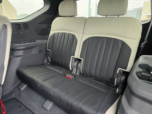 Certified 2024 Kia EV9 GT-Line image 24