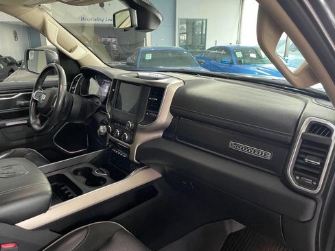 Used 2019 RAM 1500 Laramie image 32
