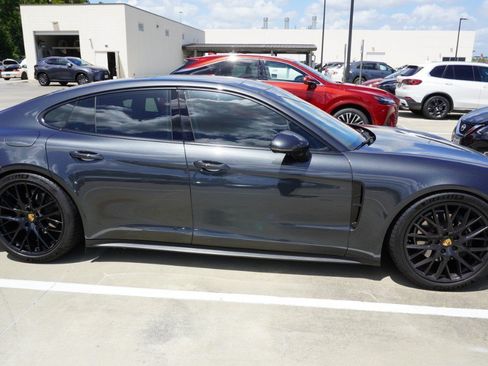 Used 2018 Porsche Panamera 4 AWD/4WD image 4