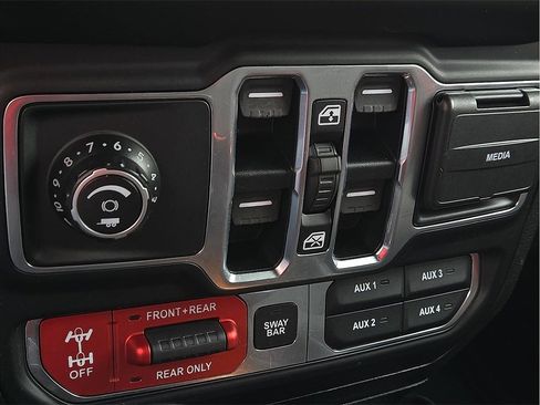 Used 2020 Jeep Wrangler Unlimited Rubicon w/ Quick Order Package 28Y Recon image 16