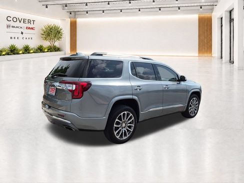 Used 2023 GMC Acadia Denali w/ Denali Ultimate Package FWD image 12