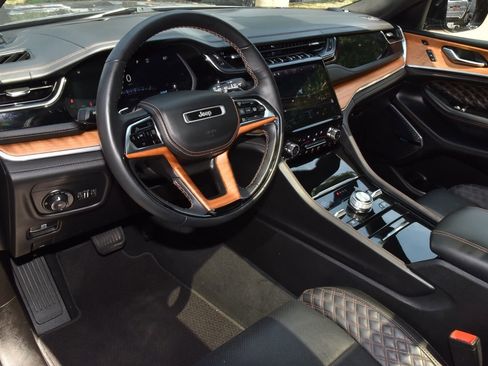 Used 2023 Jeep Grand Cherokee L Summit AWD/4WD image 36
