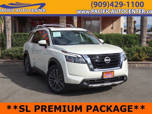 Used 2022 Nissan Pathfinder SL w/ SL Premium Package image 1