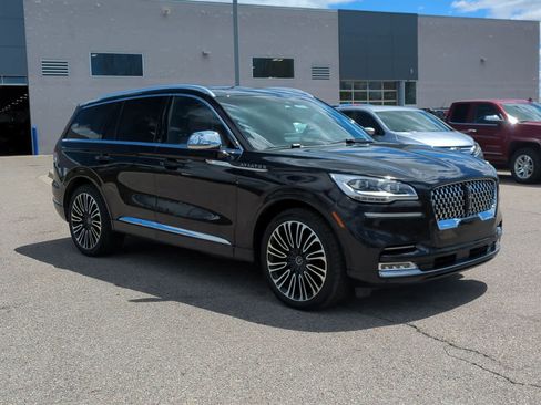 Used 2021 Lincoln Aviator Black Label w/ Dynamic Handling Package AWD/4WD image 2