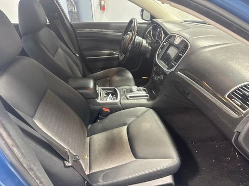 Used 2020 Chrysler 300 Touring w/ Sport Appearance Package RWD image 23