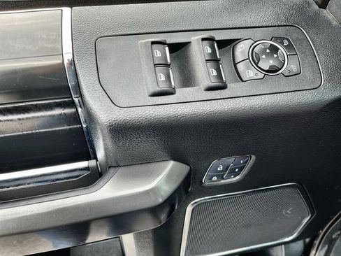 Used 2018 Ford F150 Lariat w/ Equipment Group 502A Luxury AWD/4WD image 16
