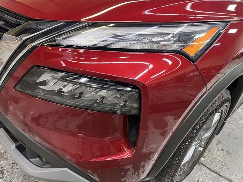 Certified 2023 Nissan Rogue S image 9