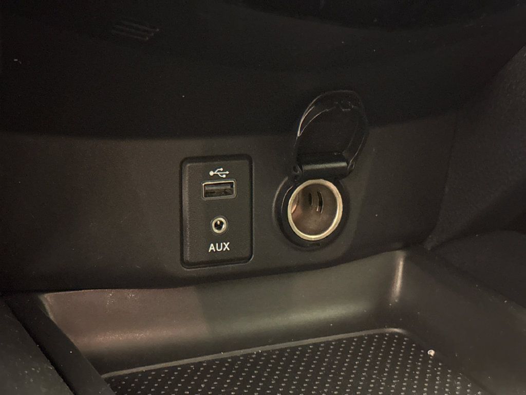 Used 2017 Nissan Rogue SV w/ Midnight Edition FWD image 28