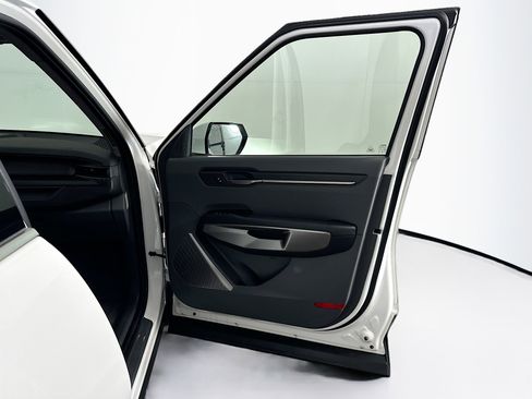 Used 2024 Kia EV9 Light Long Range image 35