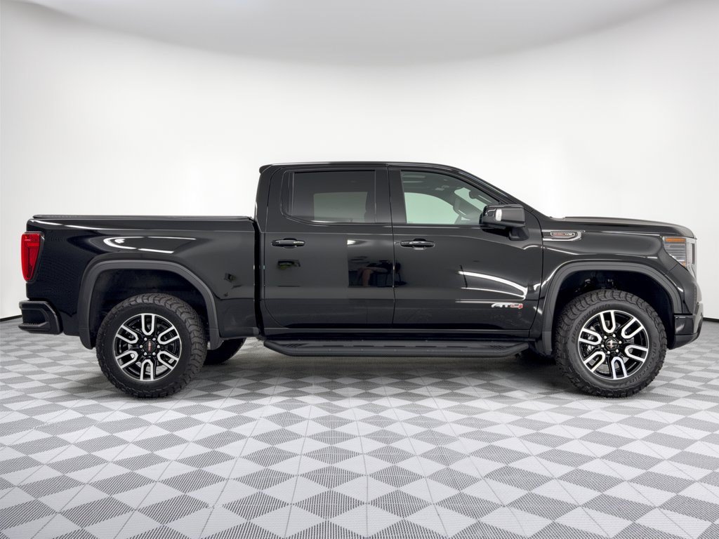 Used 2025 GMC Sierra 1500 AT4 w/ AT4 Premium Package AWD/4WD image 8