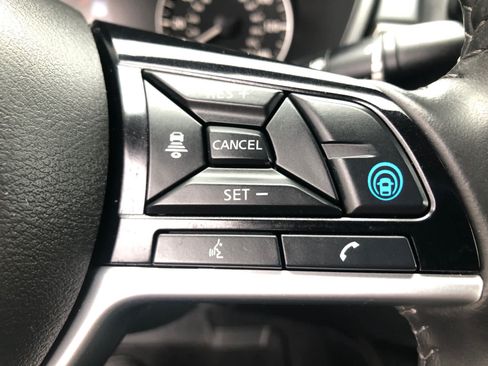 Used 2023 Nissan Altima 2.5 SV w/ SV Premium Package AWD/4WD image 8