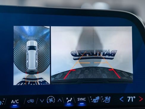 New 2026 Chevrolet Suburban Premier image 46