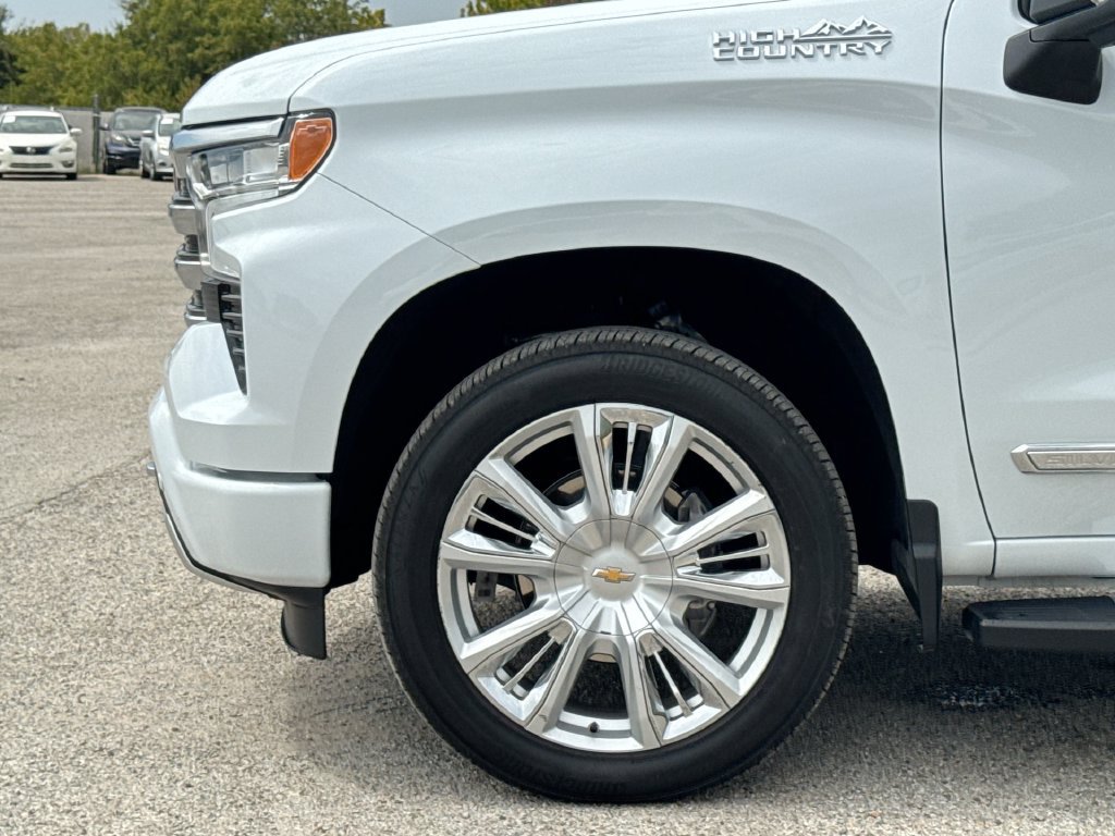 Used 2026 Chevrolet Silverado 1500 High Country w/ High Country Premium Package AWD/4WD image 10